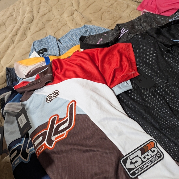 Bundle - Picture 1 of 7